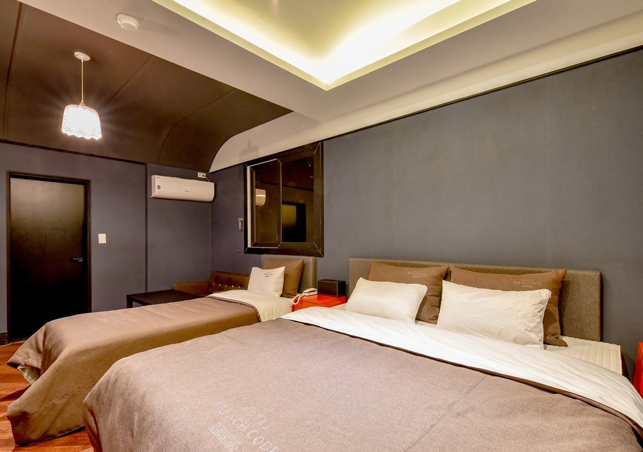 French Code Hotel Changwon Exterior photo